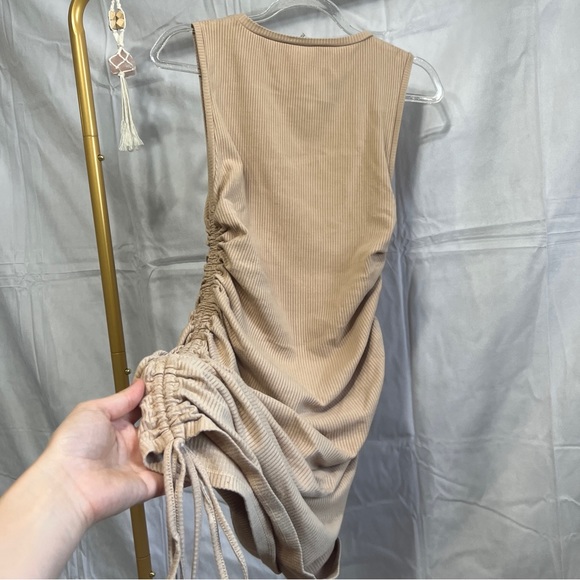 LOVE TREE DRESS - Picture 2 of 7